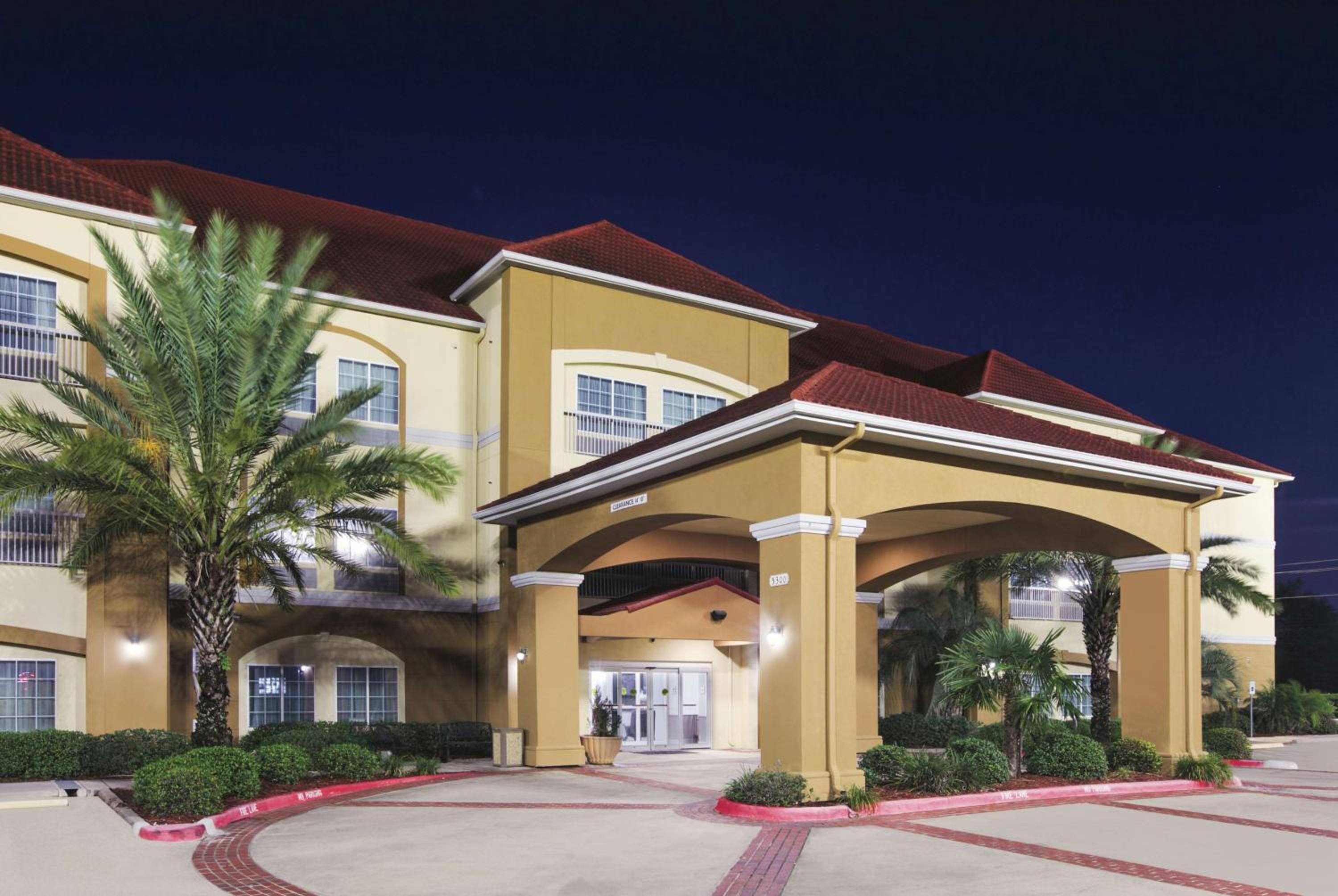 Bay City Vacations - La Quinta by Wyndham Bay City - Property Image 2