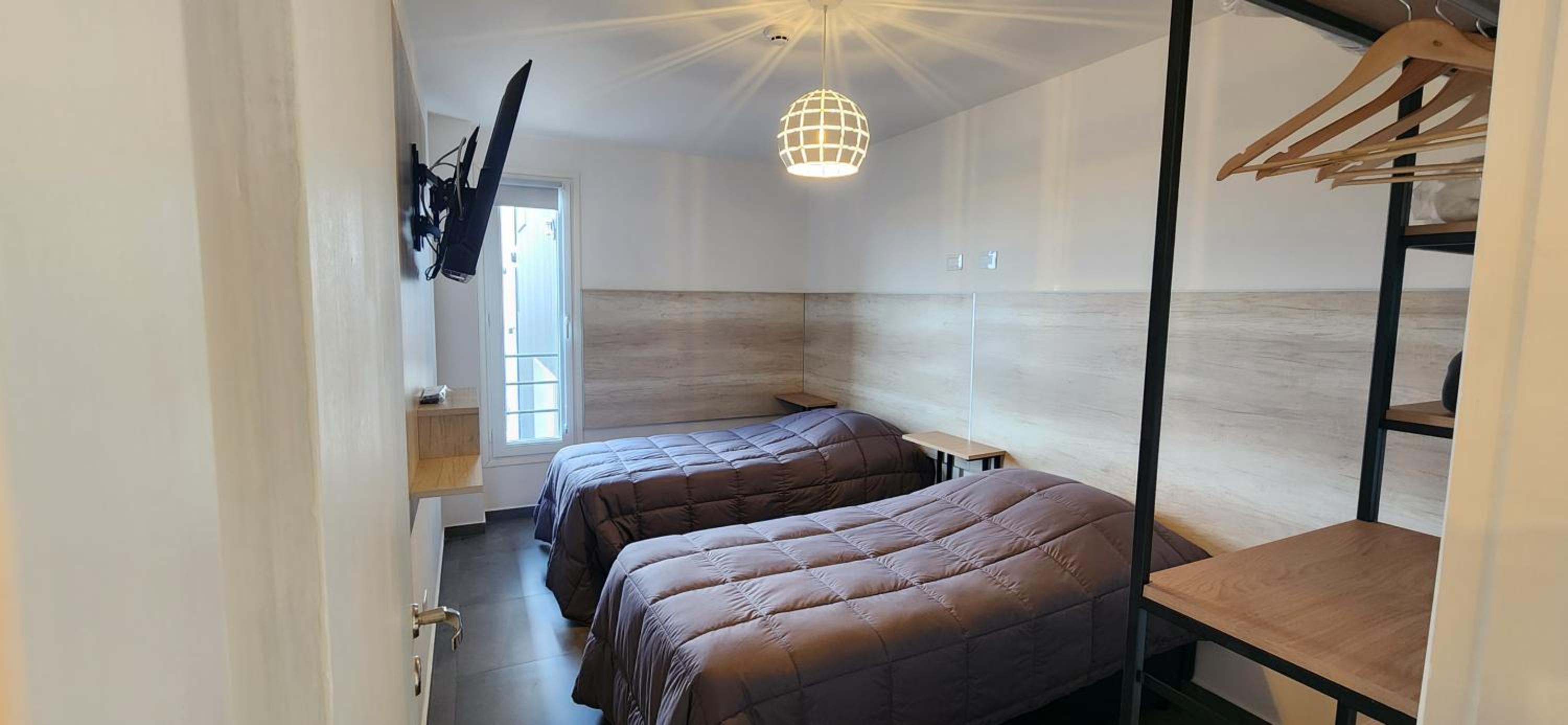 hotel room