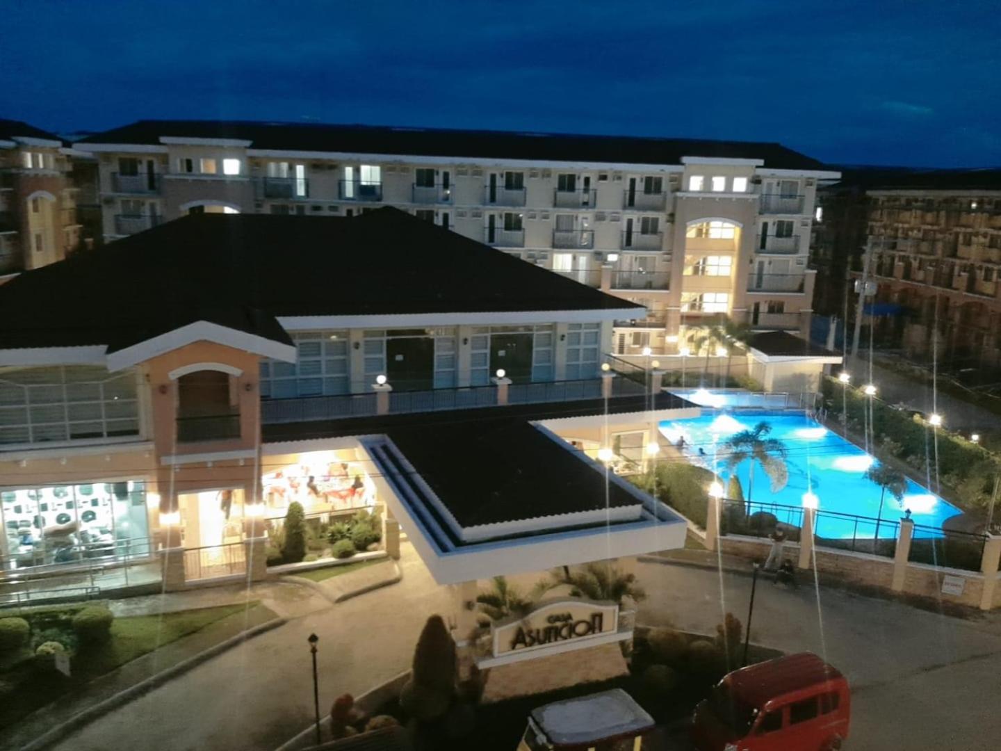 Arezzo Place Affordable 2BR Condo With Pool, Fast Wifi & Unli Netflix And Hot Shower - Near Davao Airport, Samal Barge, and SM Lanang