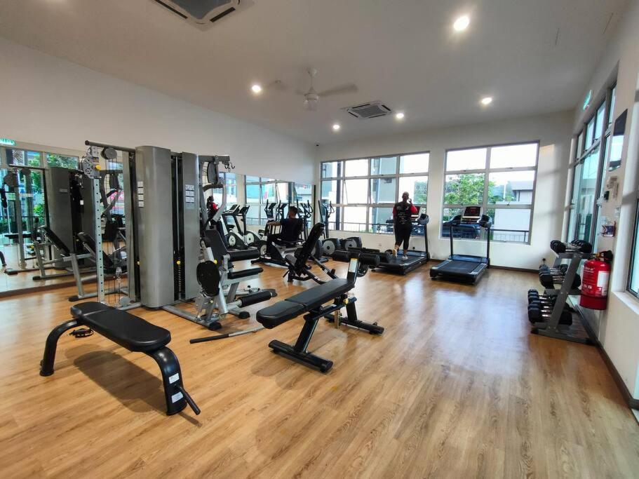 Cikgukay Desaru Homestay Apartment With Pool View WiFi & Netflix
