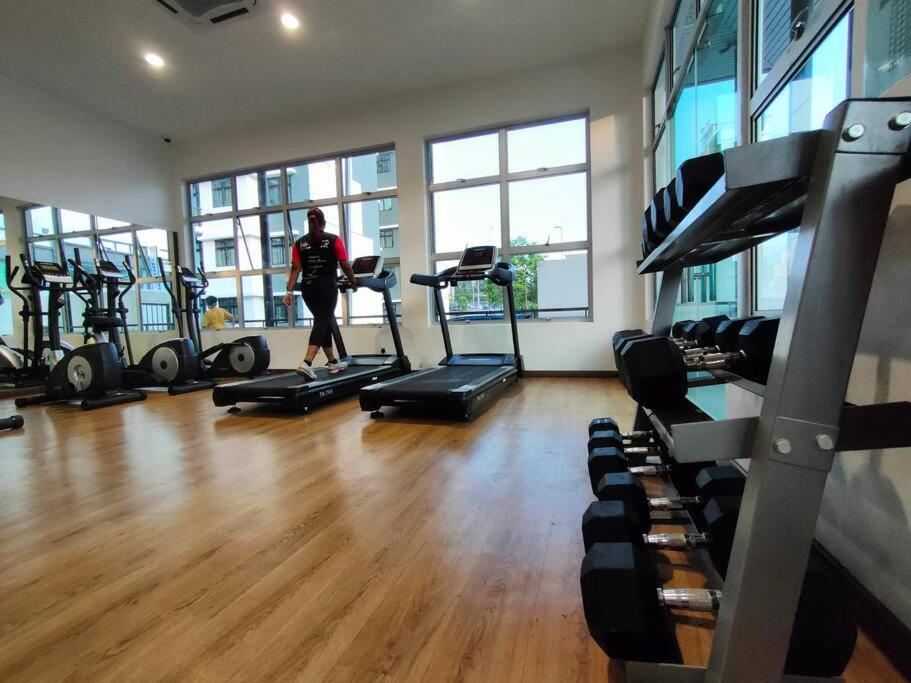 Cikgukay Desaru Homestay Apartment With Pool View WiFi & Netflix