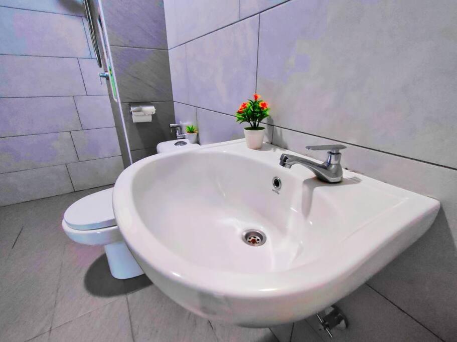 Cikgukay Desaru Homestay Apartment With Pool View WiFi & Netflix