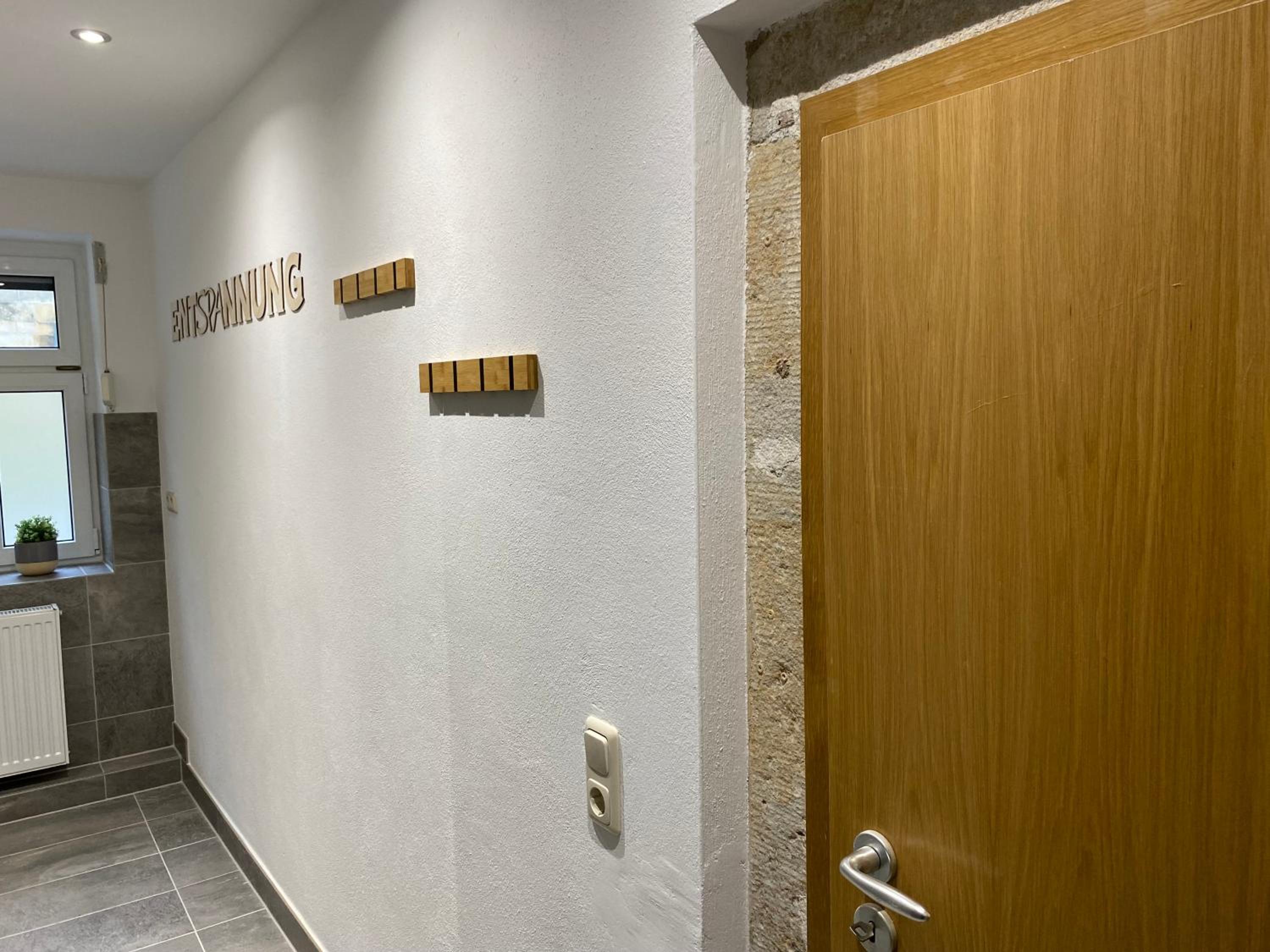 FeWo Ostrau, neues Bad, neue Küche, zentral, Sandstein-Ferien, Terrasse