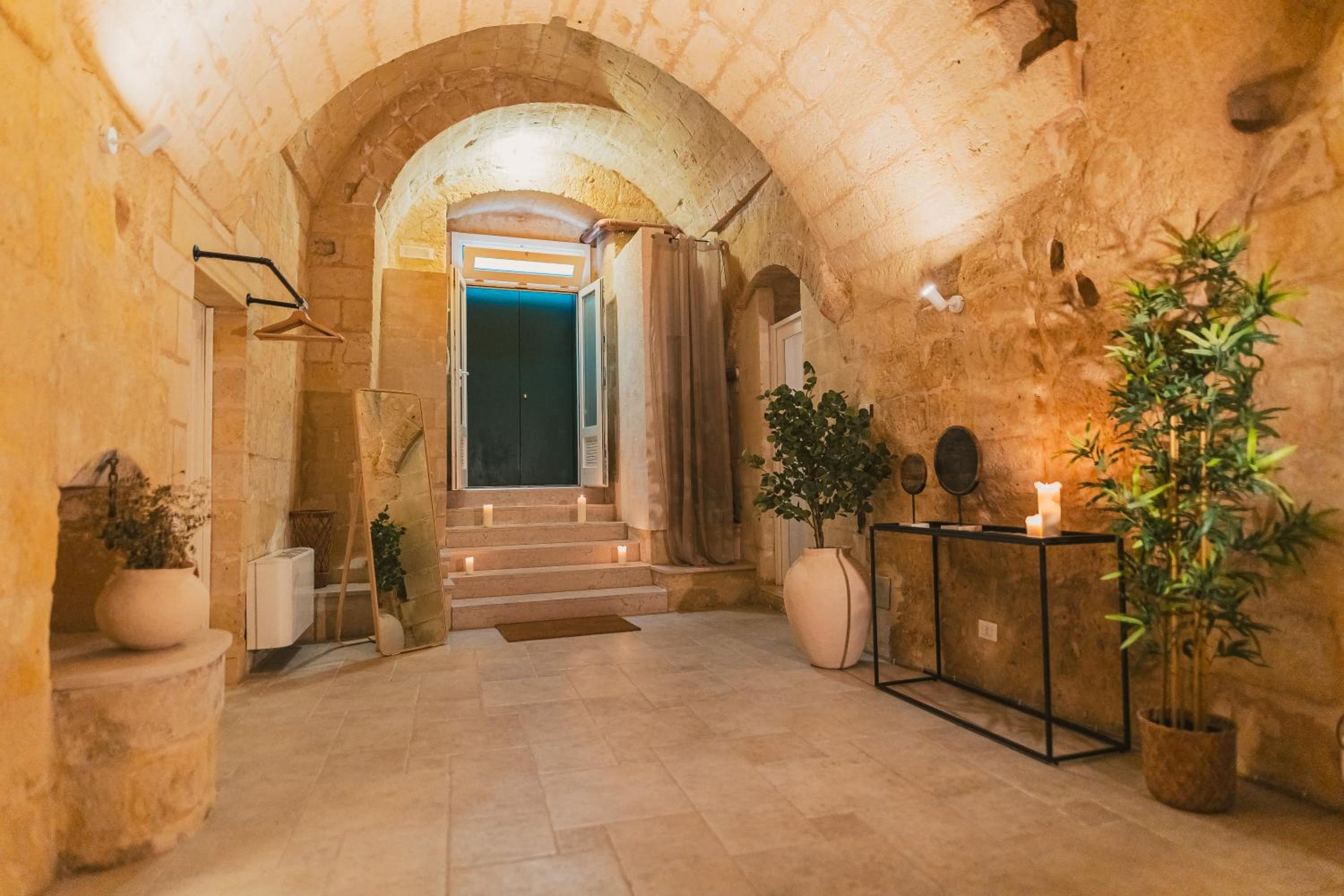 Hotel Sassi -Suite InLapis - Casa Nella Pietra - Image 1