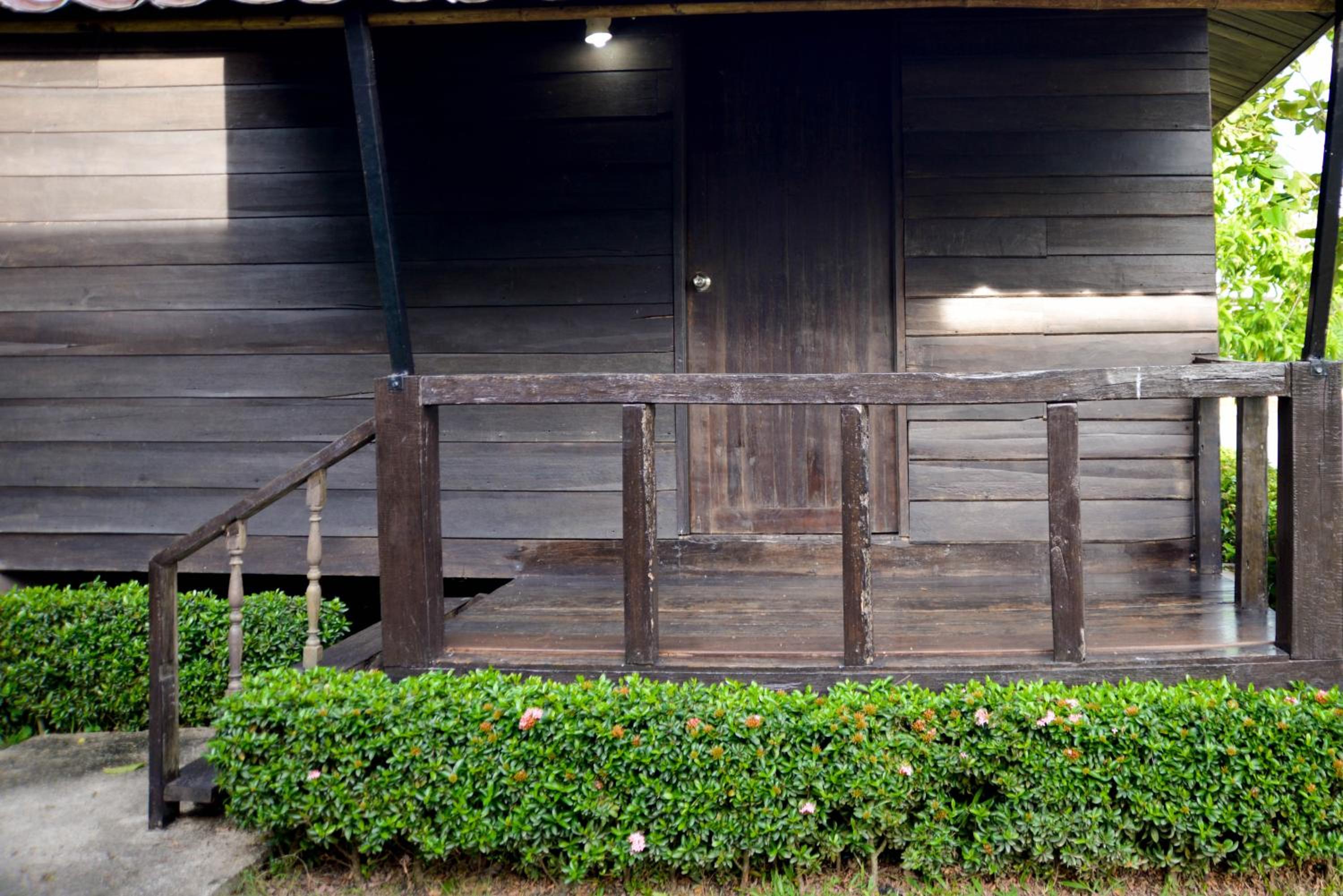 Hotel Chanpraya Resort - Image 1