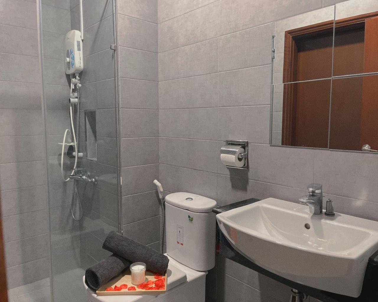 Paragon Suite Homestay by Antlerzone