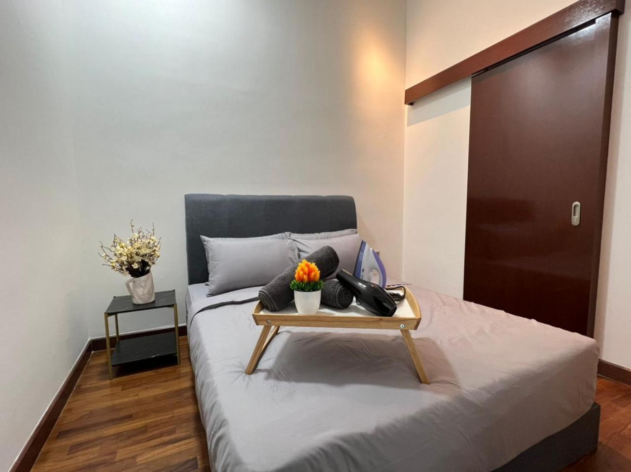 Paragon Suite Homestay by Antlerzone