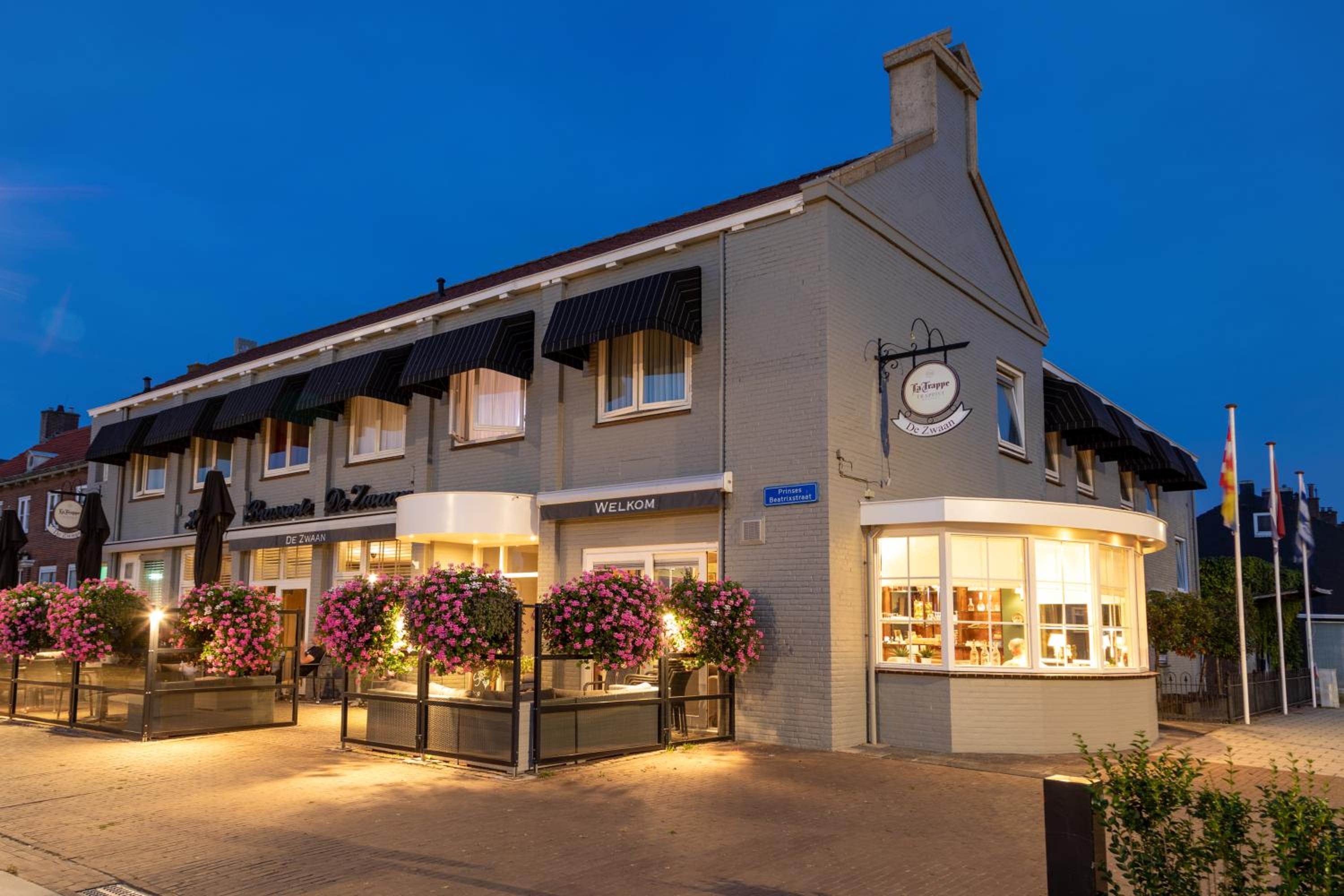 Hotel de Zwaan - Image 1