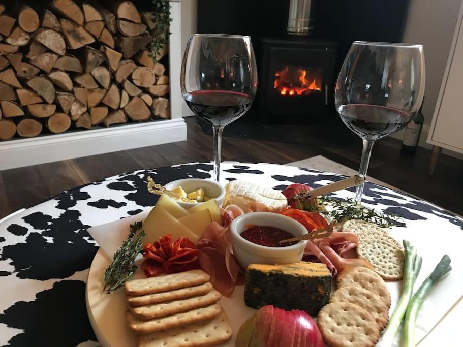 Hotel Romantic Country Apartment With Hot Tub & Log Burner