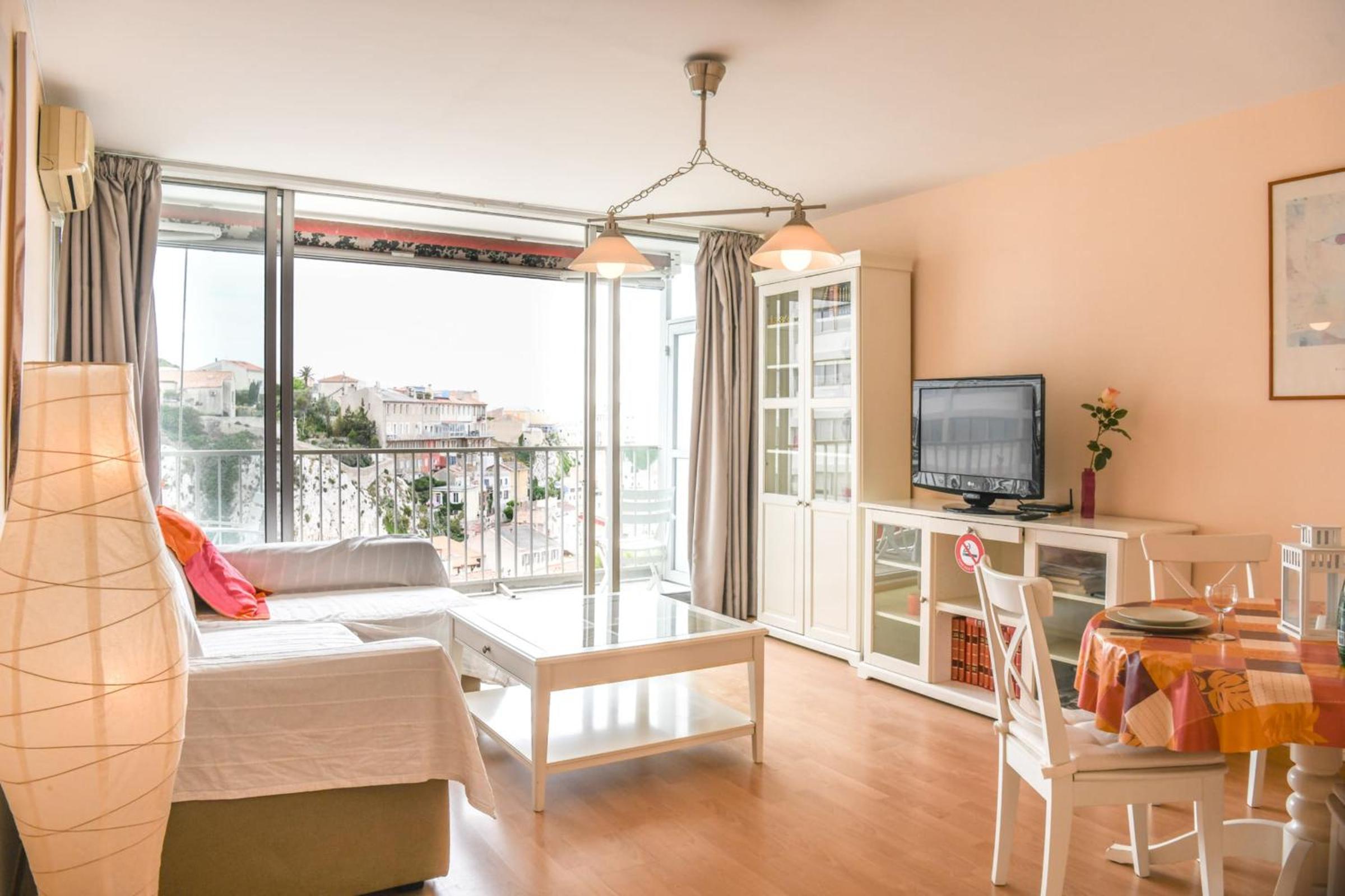 Bail mobilité - Balcon et vue splendide sur la mer