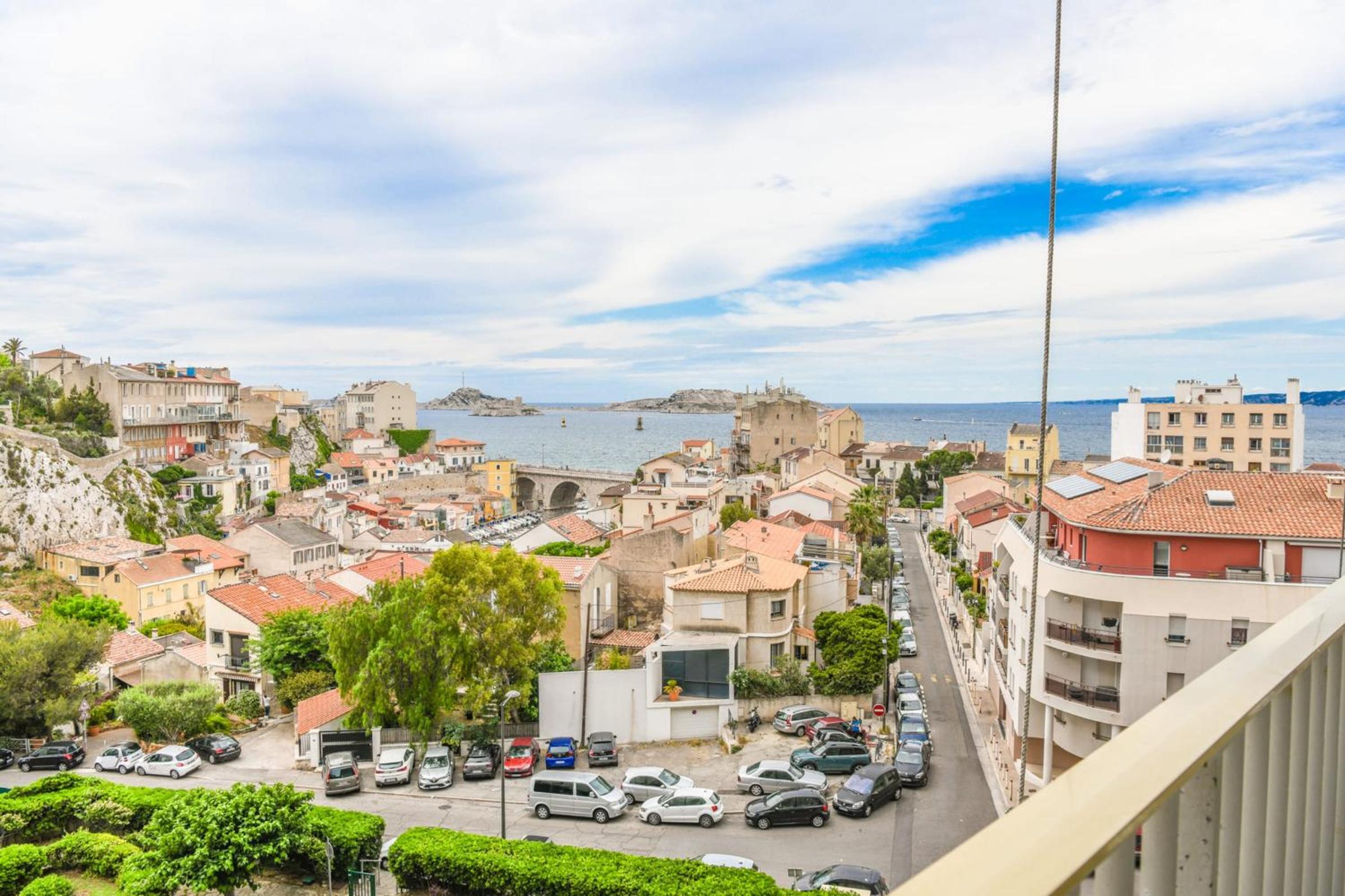 Bail mobilité - Balcon et vue splendide sur la mer