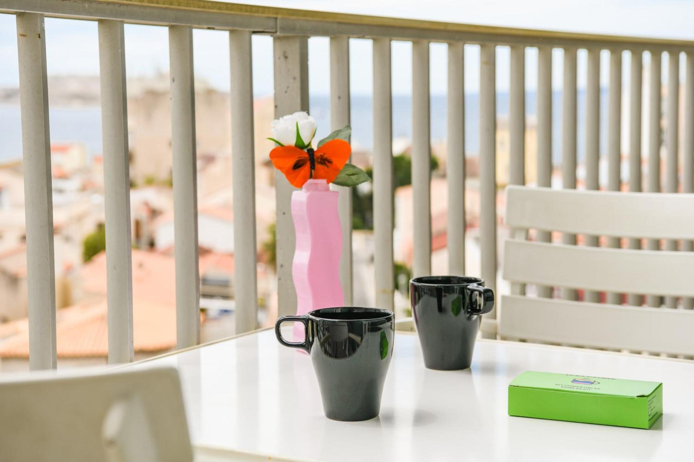 Bail mobilité - Balcon et vue splendide sur la mer