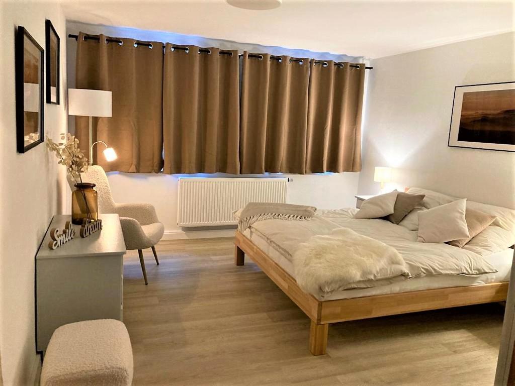 FeWo Ostrau, neues Bad, neue Küche, zentral, Sandstein-Ferien, Terrasse