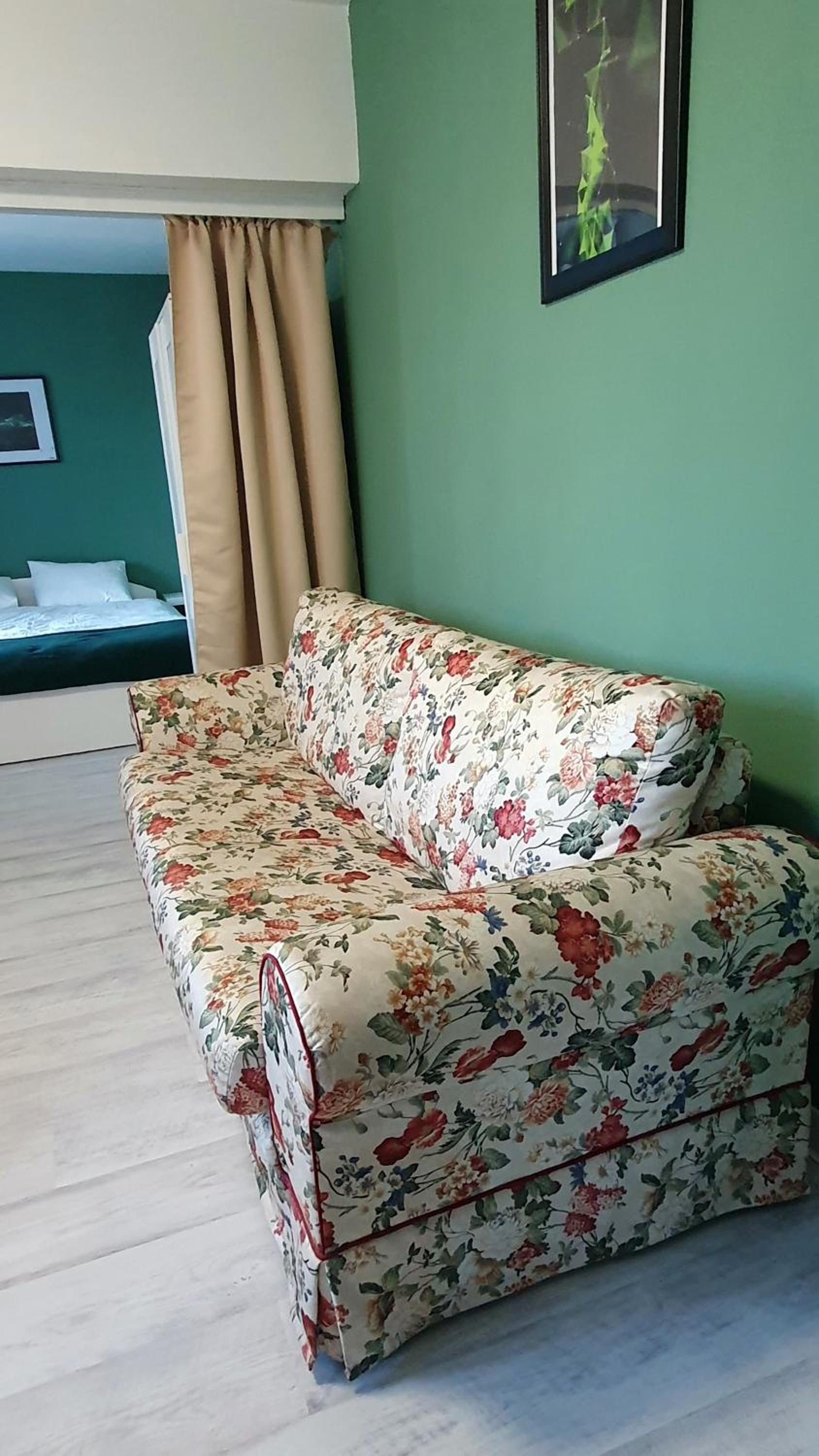 Photo 9