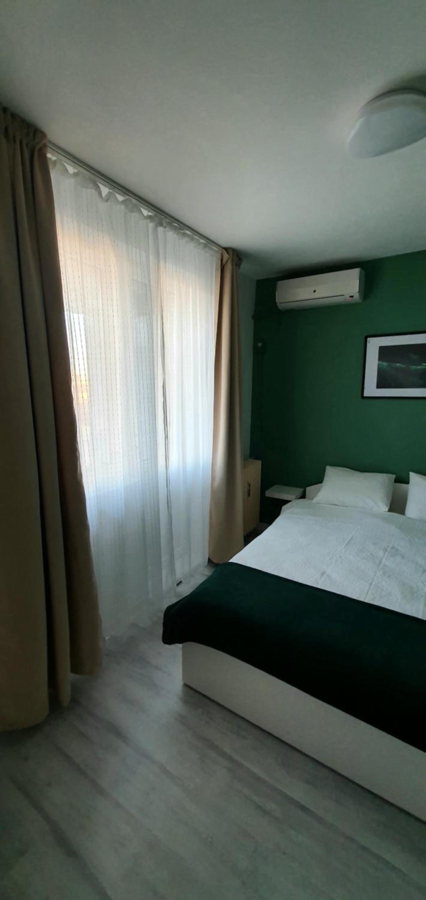 Old Town Luxe Retreat - Calea Victoriei CEC Bank view 5