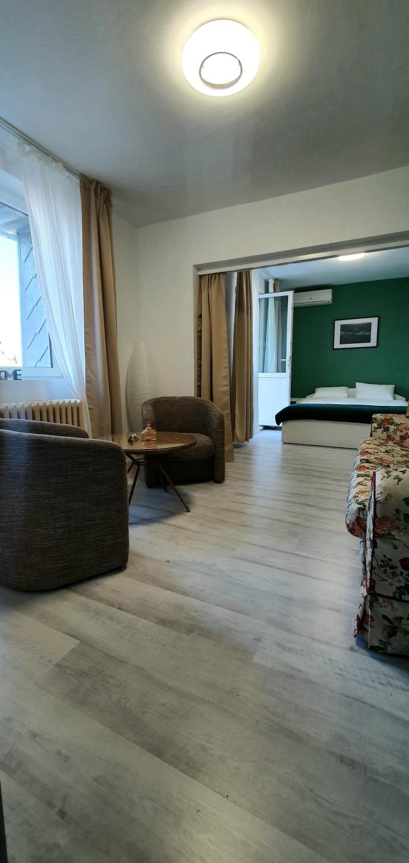 Old Town Luxe Retreat - Calea Victoriei CEC Bank view 3