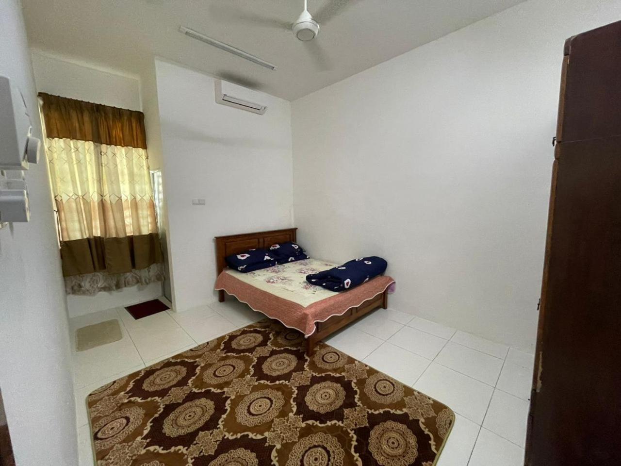 Family Holiday Home With Wifi & Netflix photo 3
