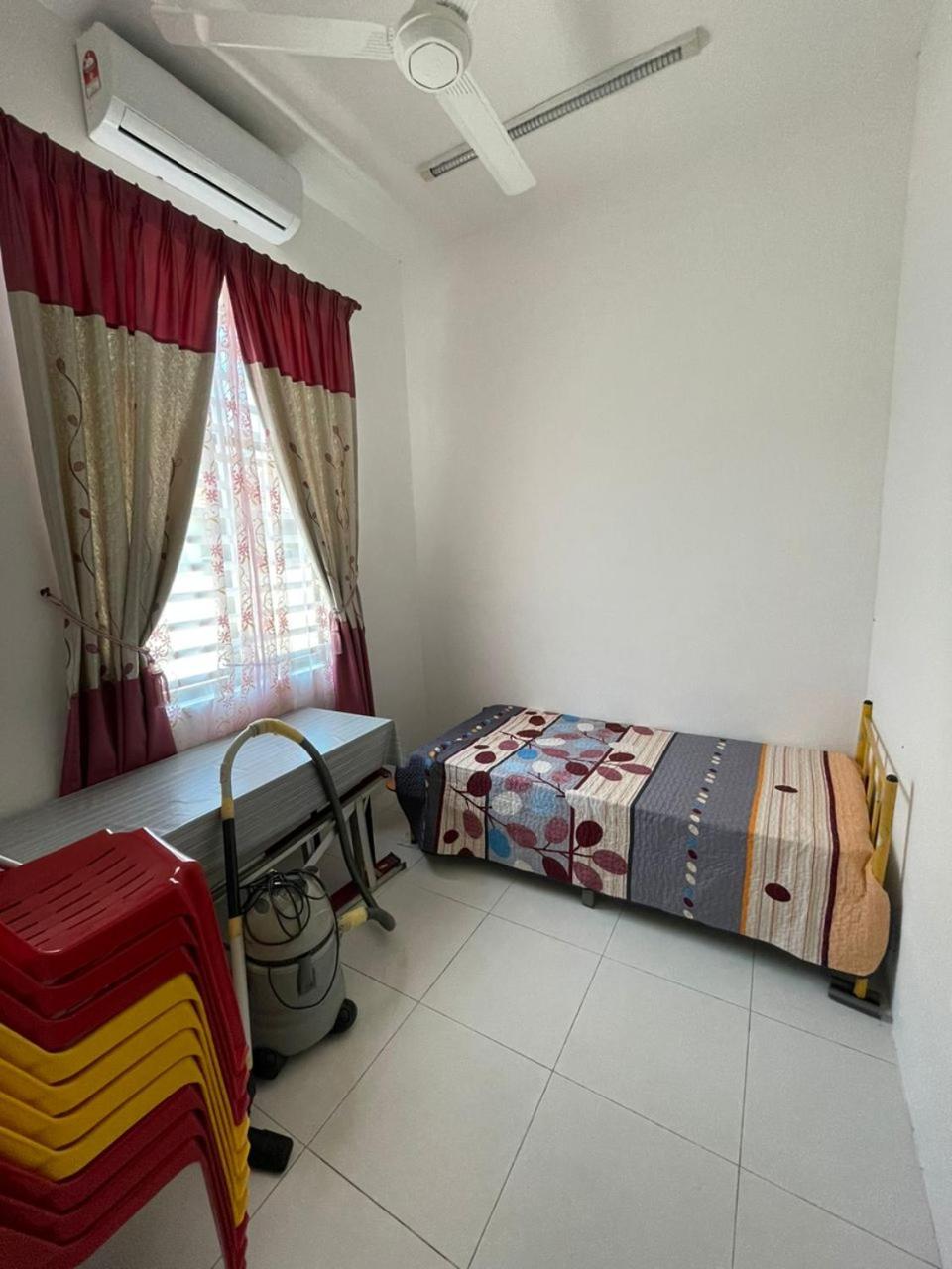 Family Holiday Home With Wifi & Netflix photo 7