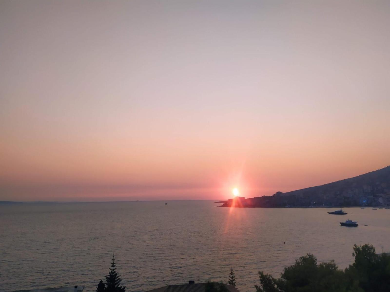 Saranda Sea View Family Apartment