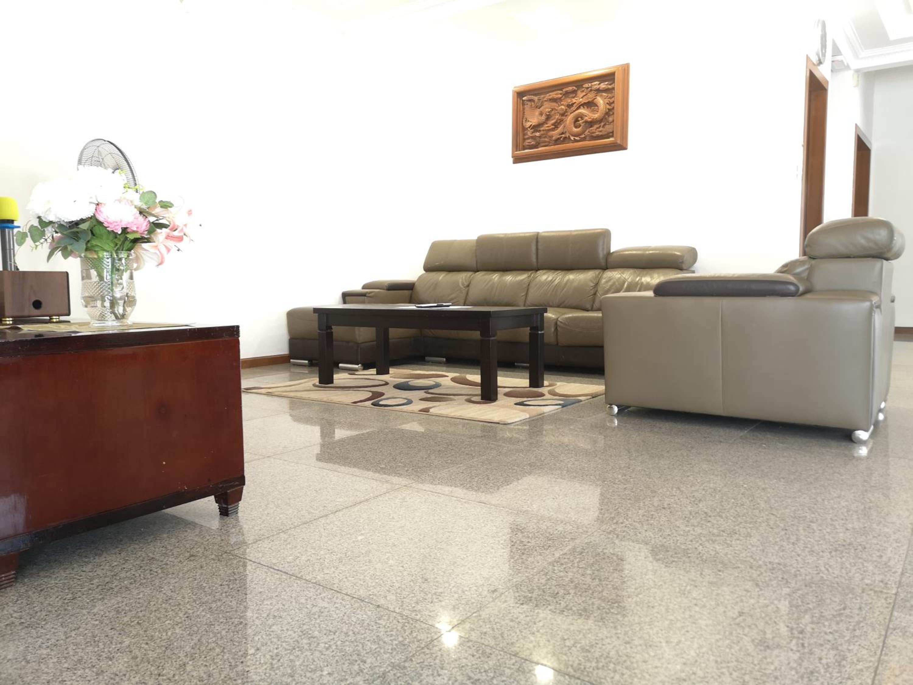 Jb City 5 Bedroom semi-d Near ksl,mid valley ,berjaya waterfront
