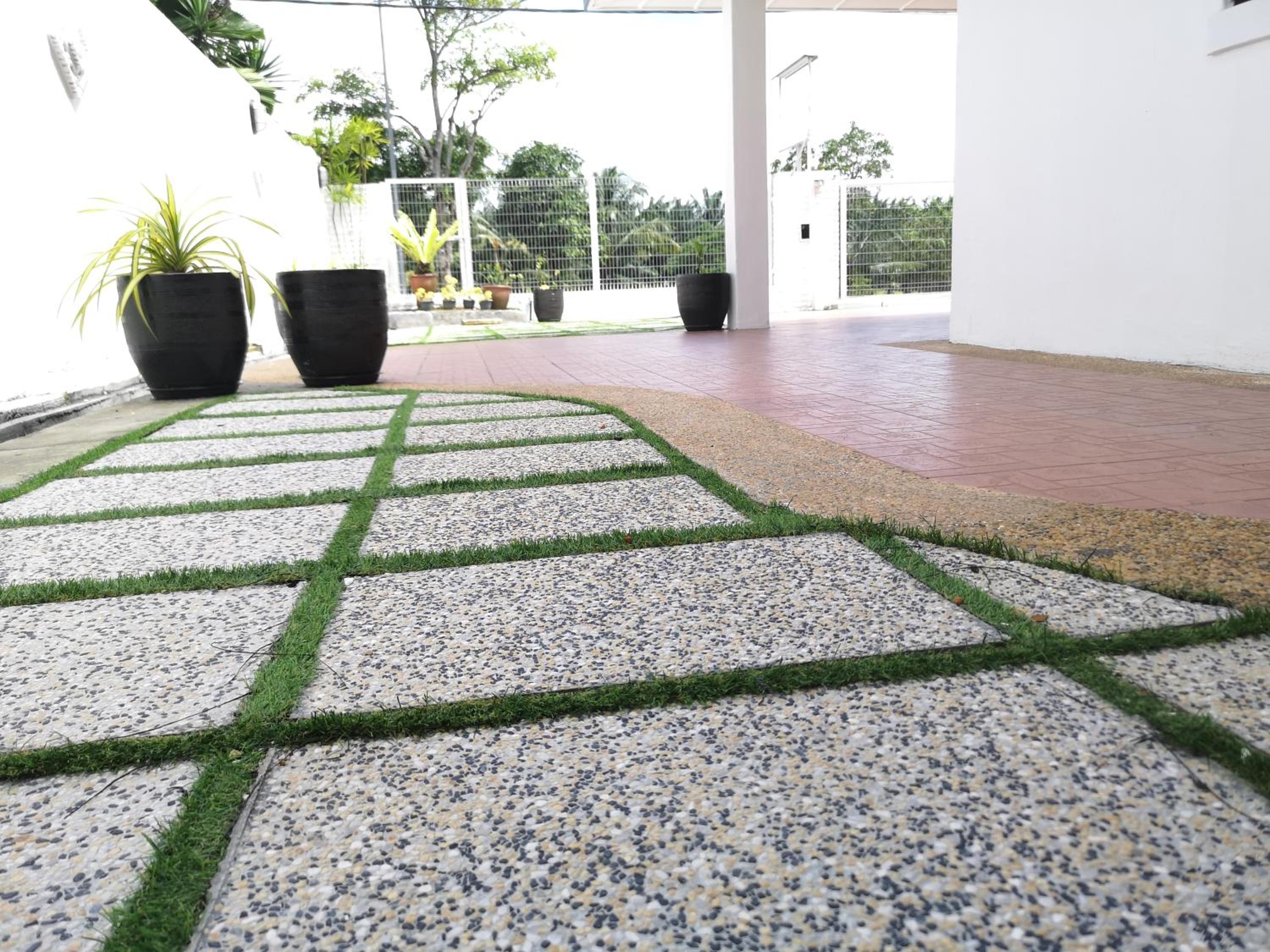Jb City 5 Bedroom semi-d Near ksl,mid valley ,berjaya waterfront
