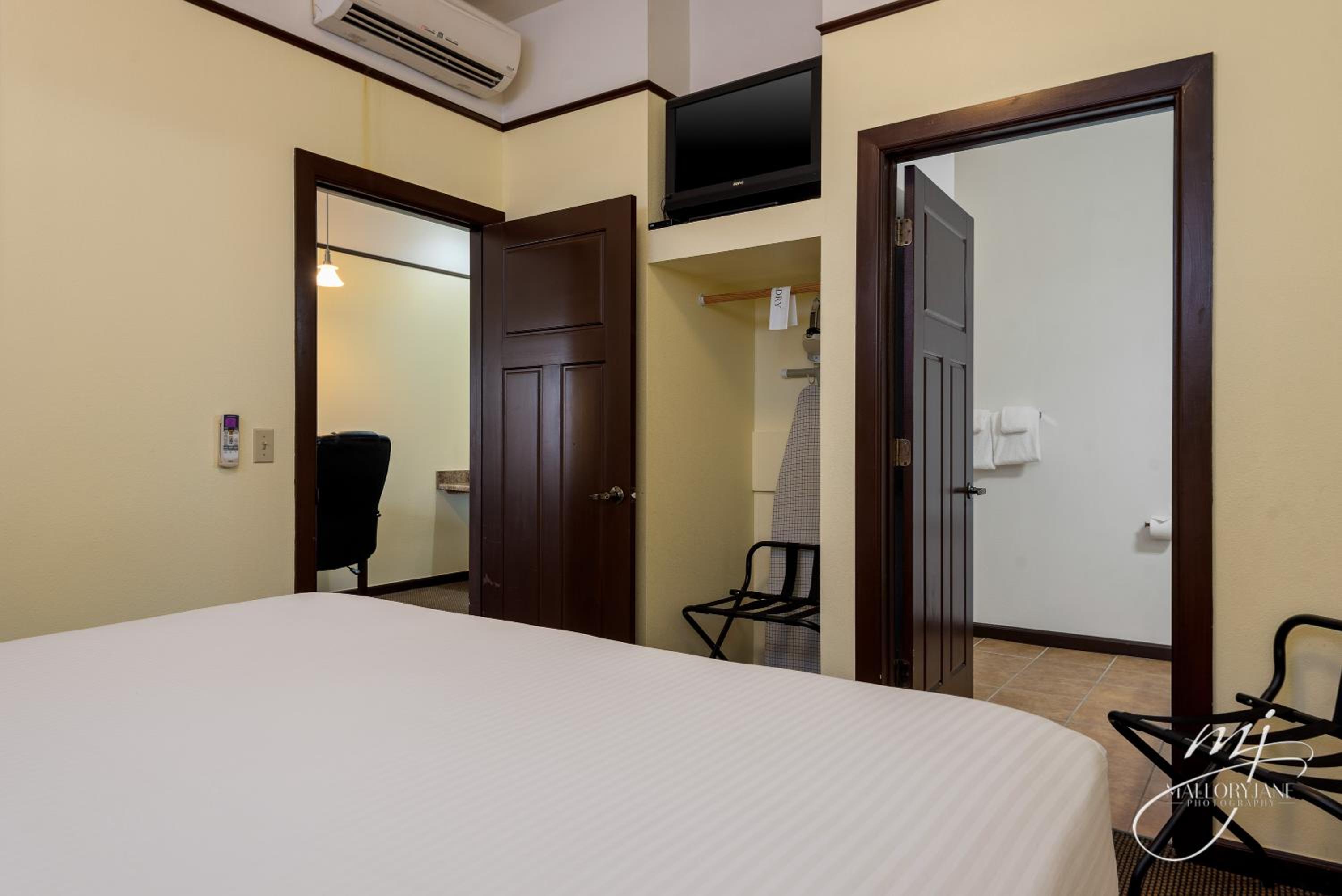 Harrison Vacations - Hotel Seville - Property Image 4
