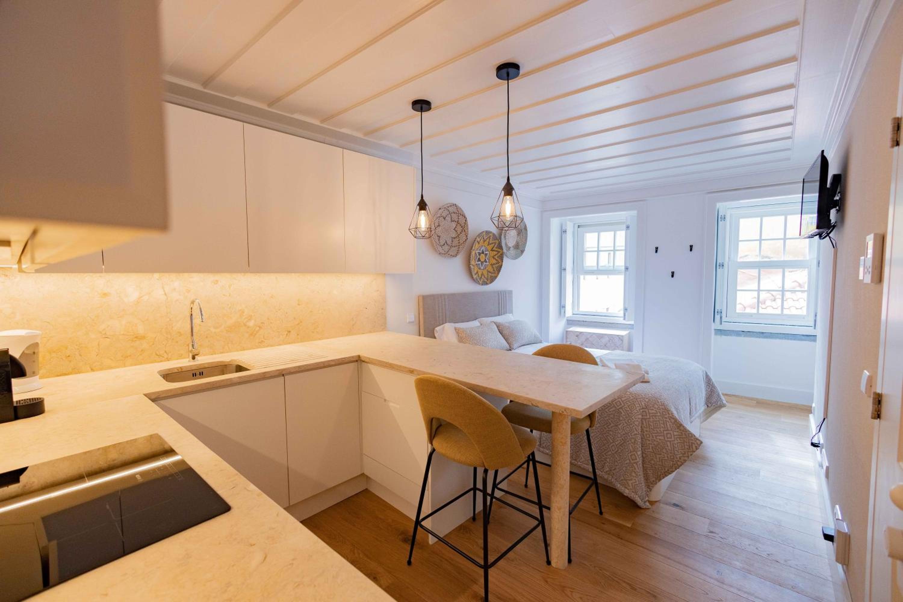 New Lisbon Center Apartment view 2