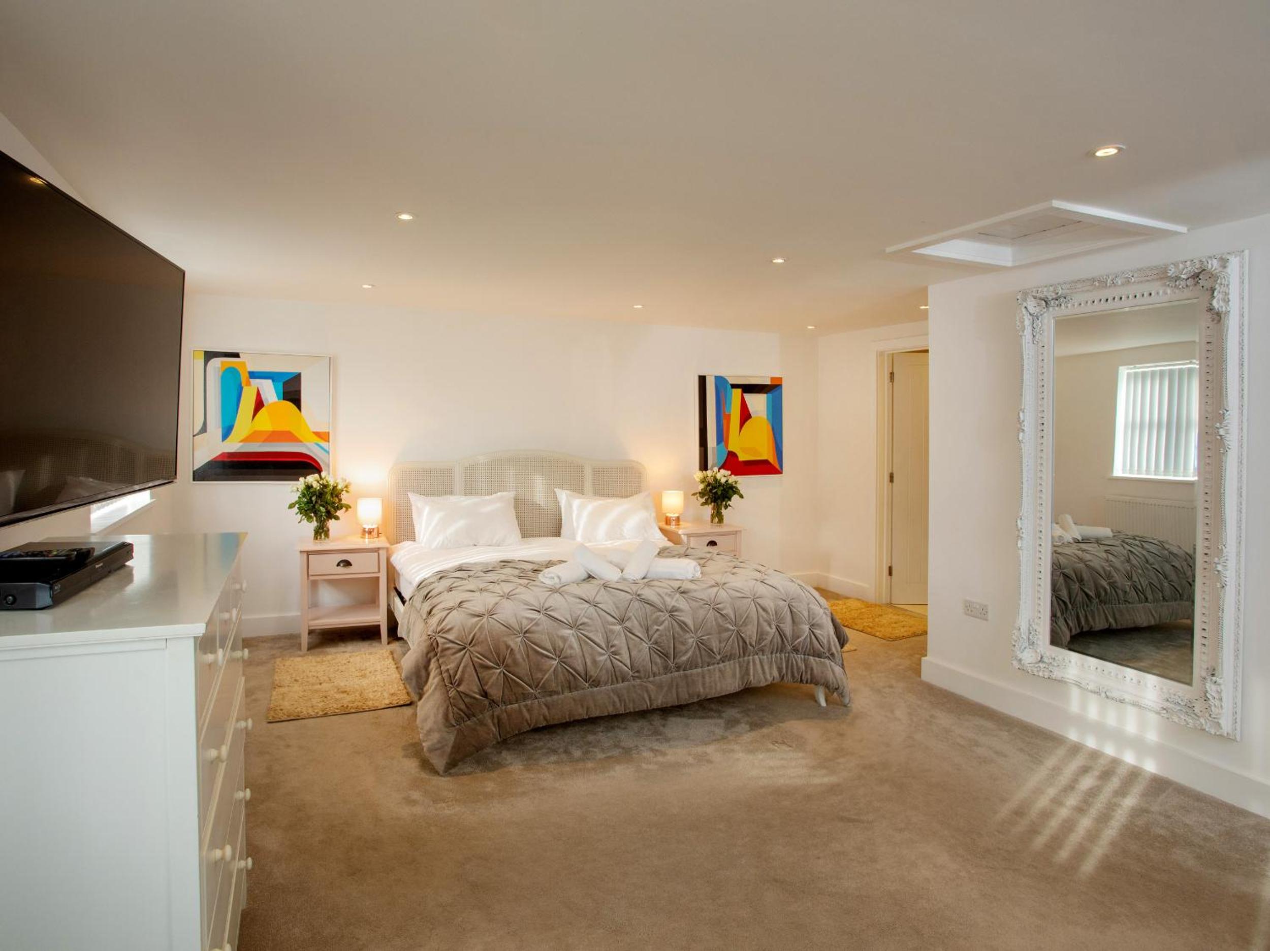 Luxe Detached 3 Bed Luxe House on Exclusive Private Estate Close to Coast Free Hot Tub Sleeps 6 Private Parking for 2 Cars view 2