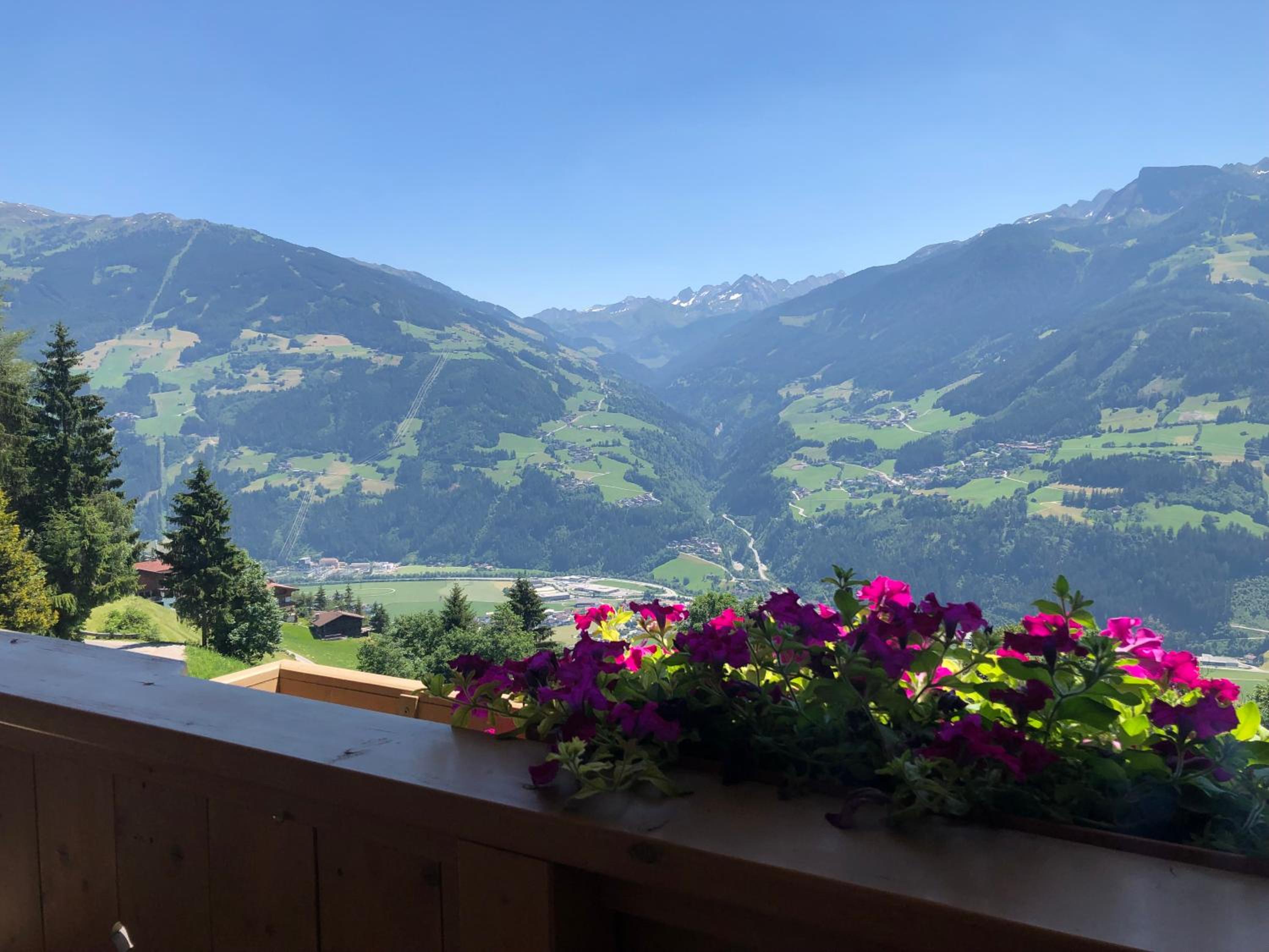 Ferienhaus Zillertal Panorama Blick Balkon Sauna