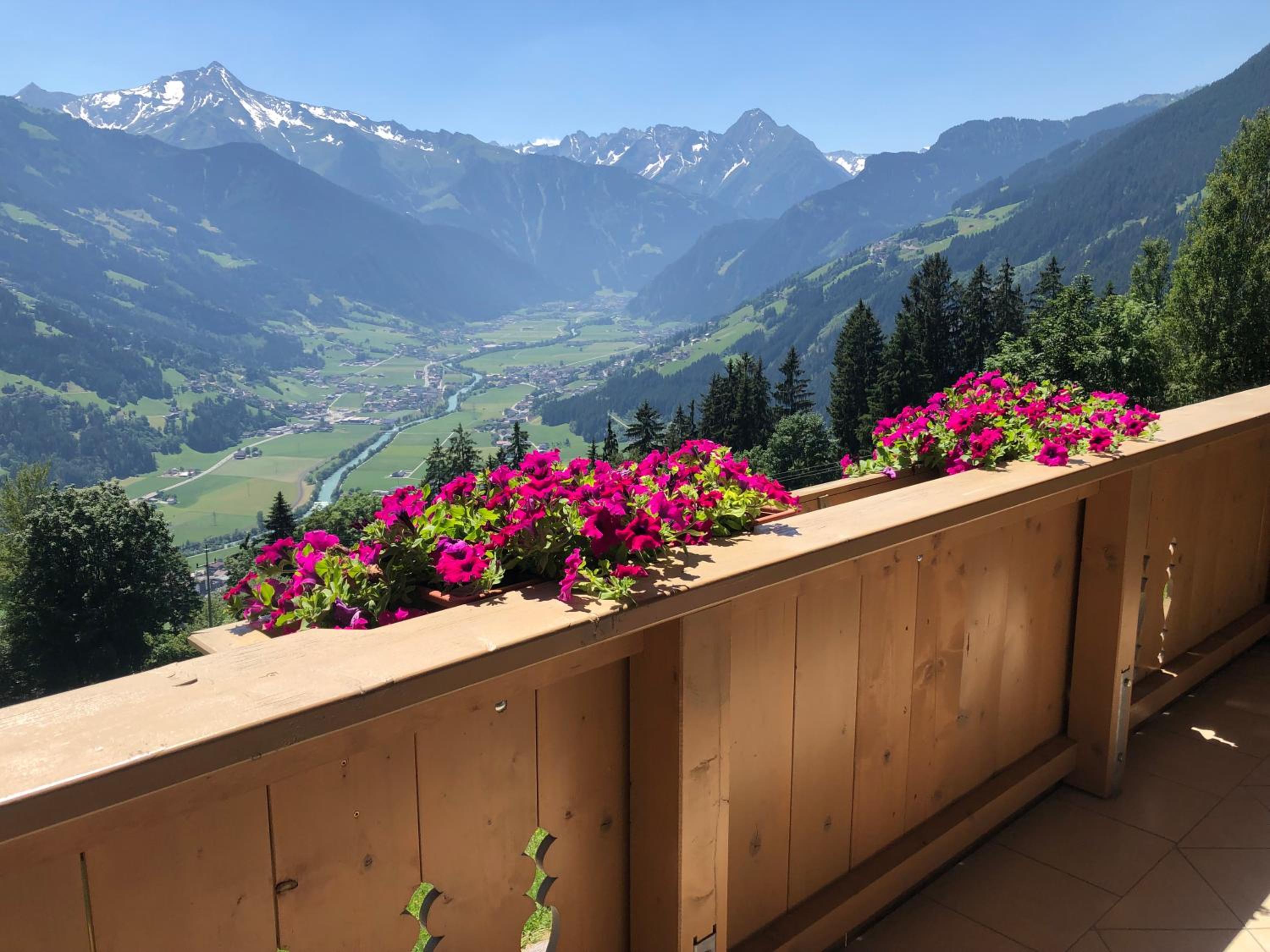 Ferienhaus Zillertal Panorama Blick Balkon Sauna