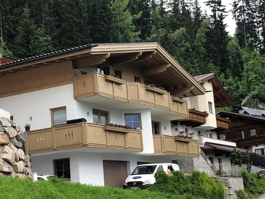 Ferienhaus Zillertal Panorama Blick Balkon Sauna