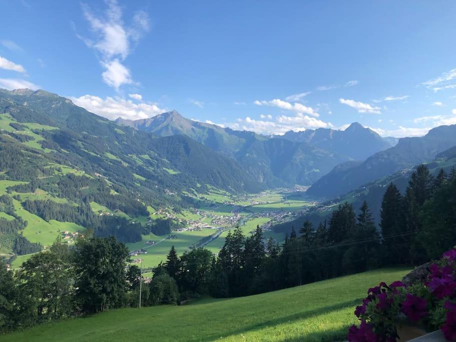Ferienhaus Zillertal Panorama Blick Balkon Sauna