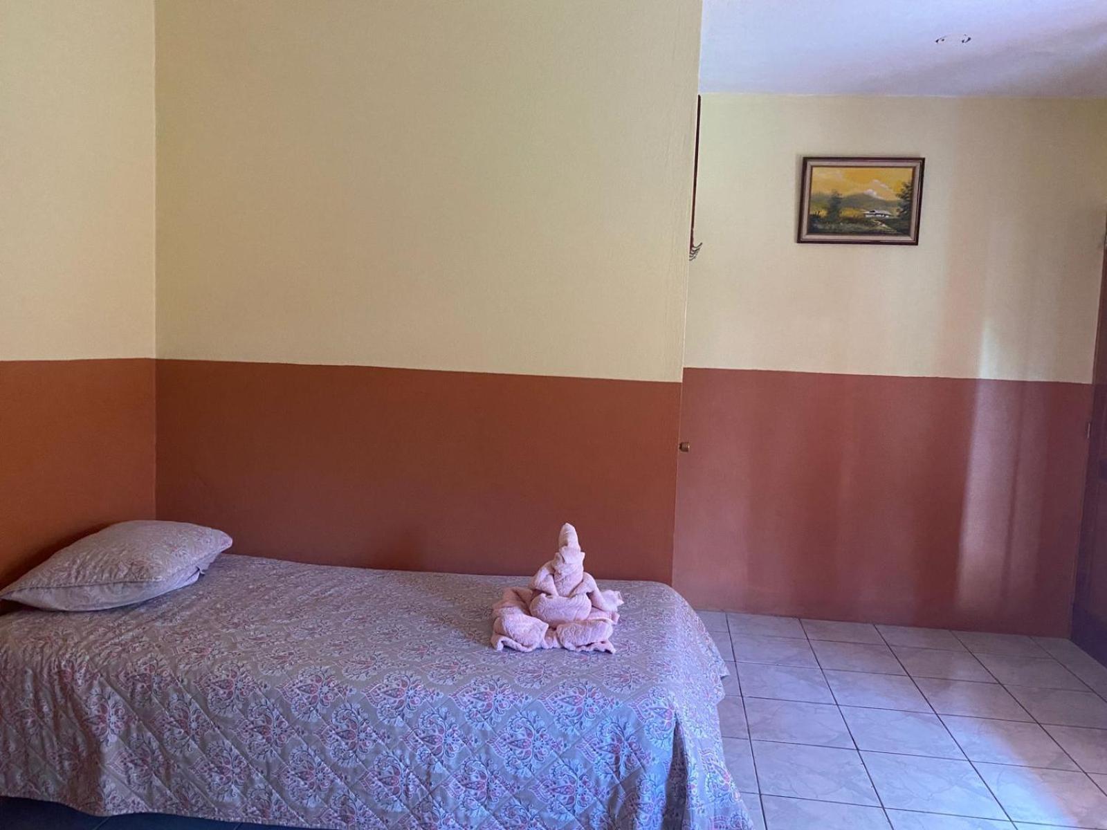 Hotel La Puesta Del Sol B&B