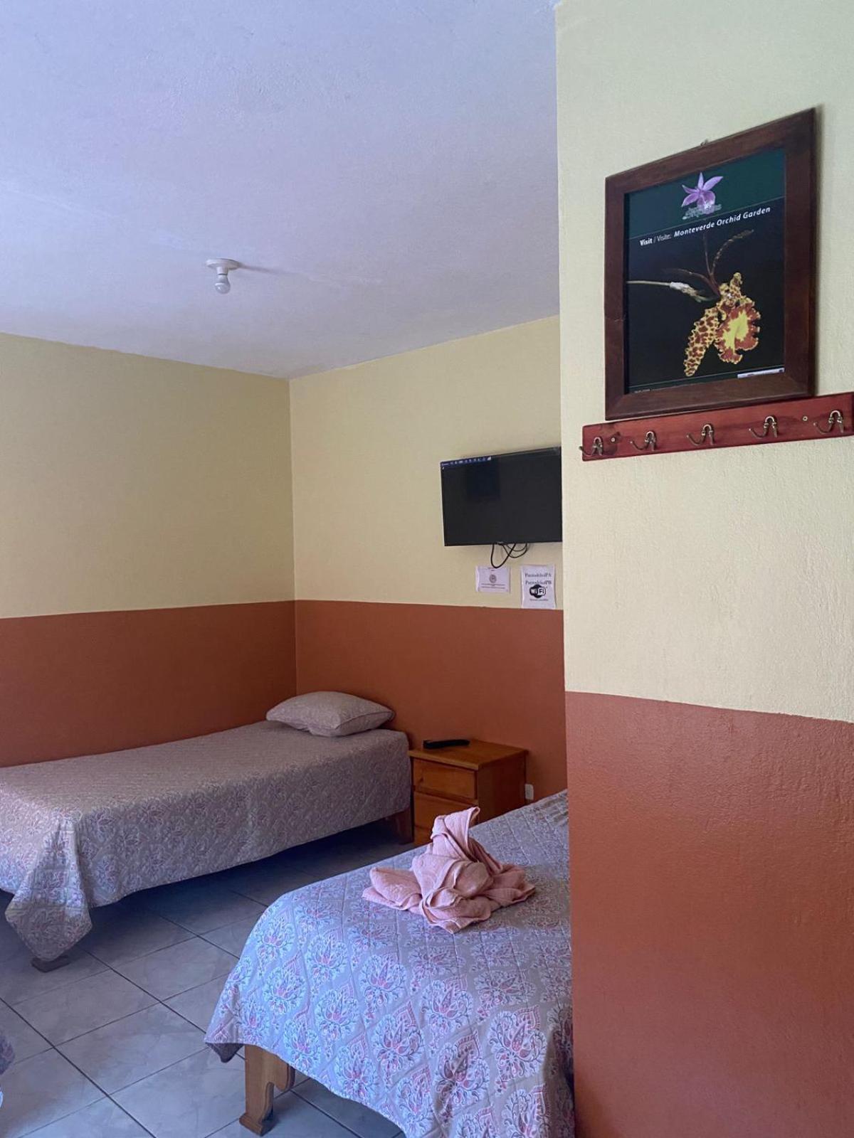 Hotel La Puesta Del Sol B&B