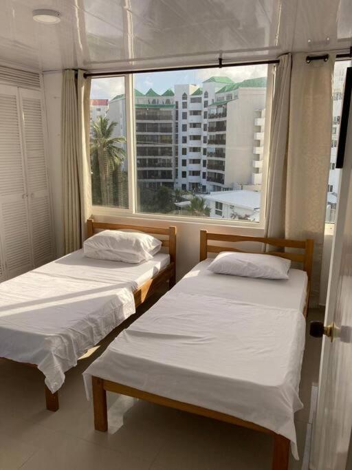 Lindo apartamento en el mejor sector de la isla. piscina, bbq, playa a 30 metros