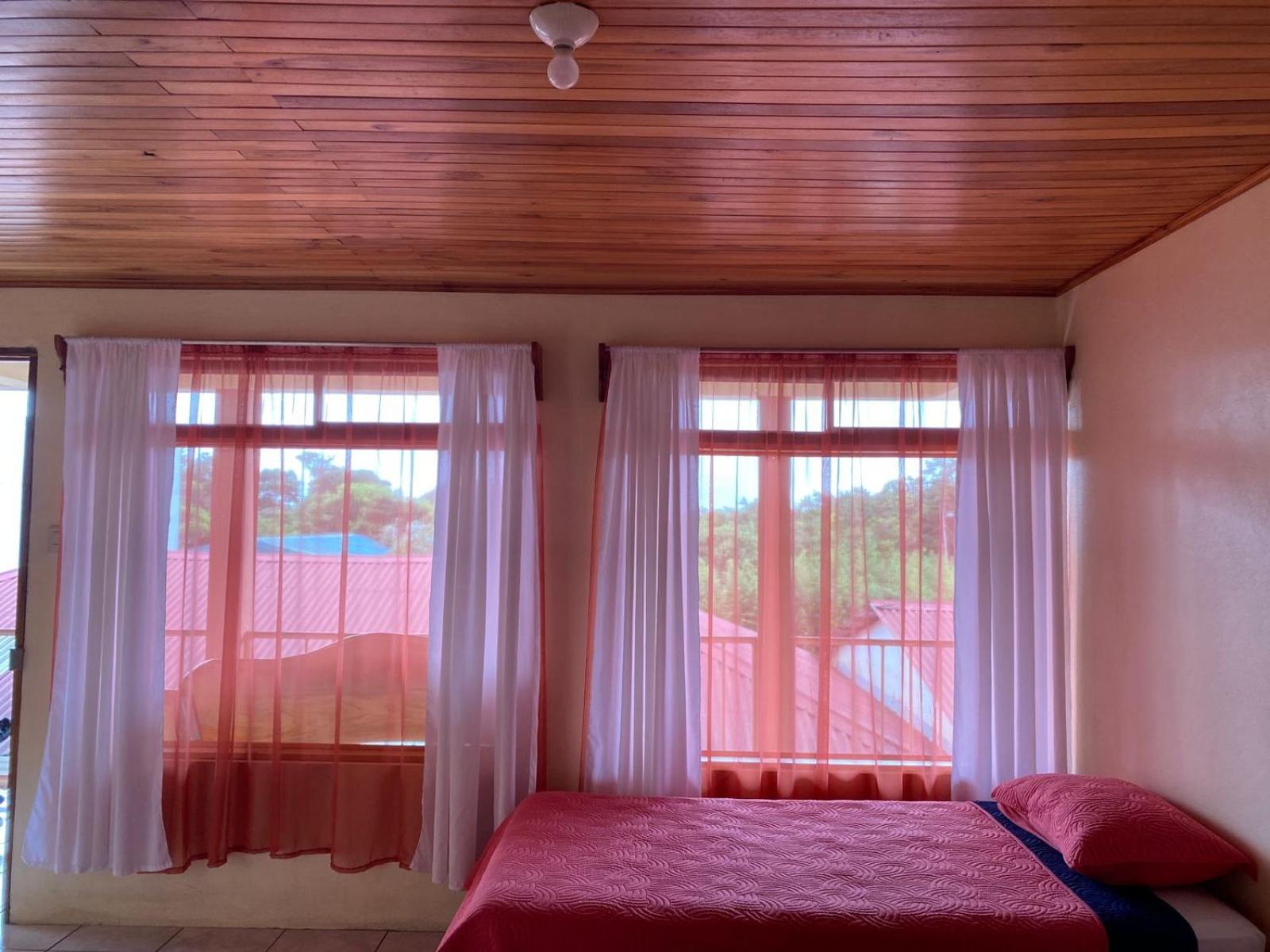 Hotel La Puesta Del Sol B&B