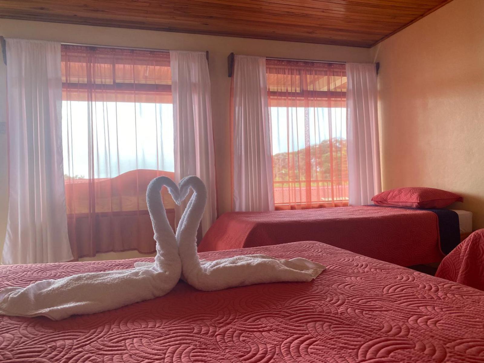 Hotel La Puesta Del Sol B&B