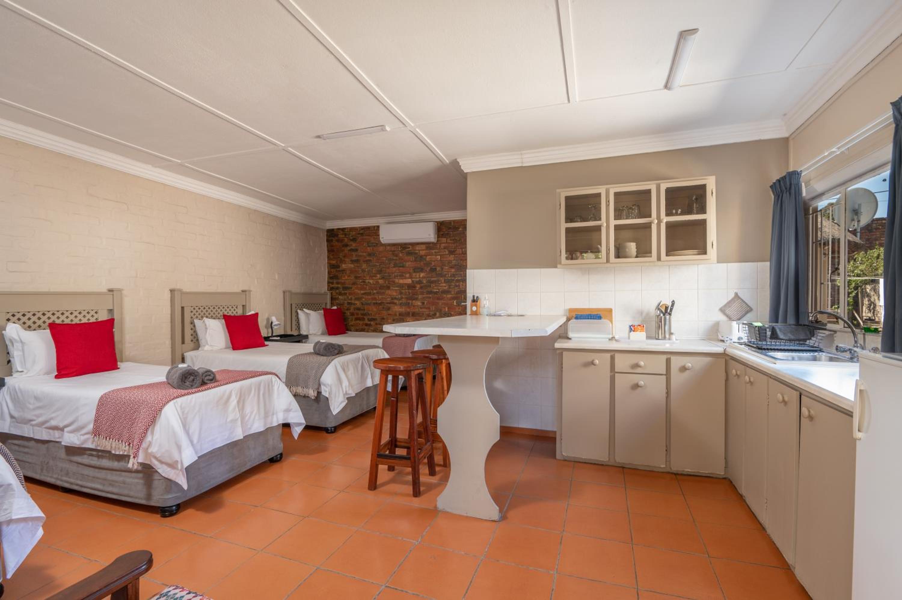 Cosy Cottages Guesthouse