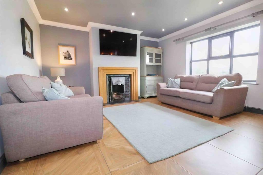 Unique Cottage Next to Wildlife Park - Sleeps 6 view 3