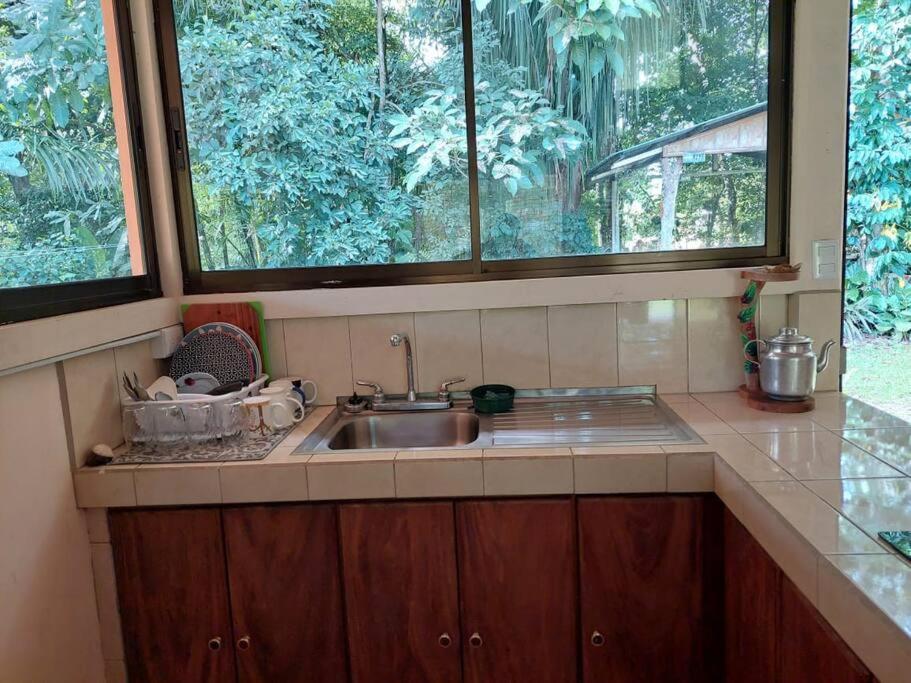 Casa a 26 kilómetros de Jaco rodeado de naturaleza