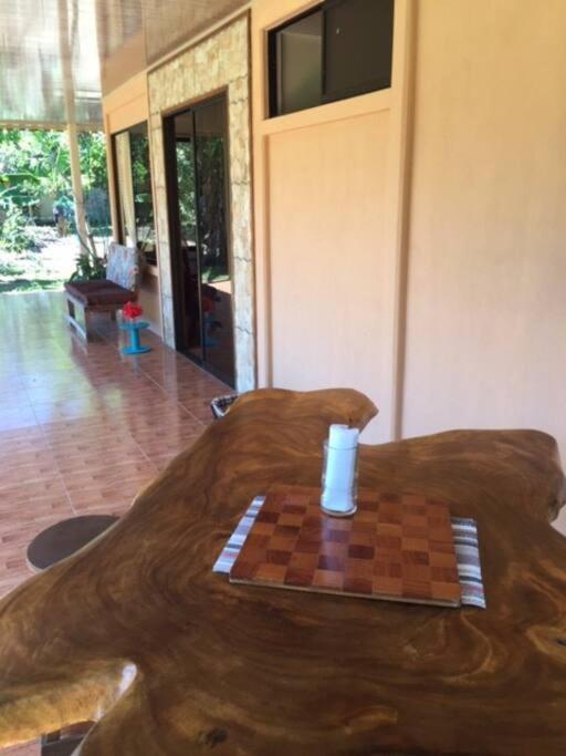 Casa a 26 kilómetros de Jaco rodeado de naturaleza