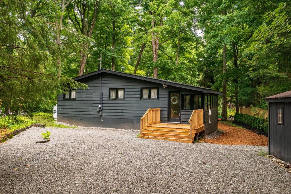 Black River Haus - Scandinavian Riverfront Cabin Muskoka view 2