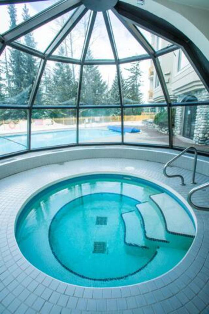 1BR in Marquise, Dog Friendly, Close to Ski Hill, Pool, Sauna, Hot Tub, Fitness Suite, AC