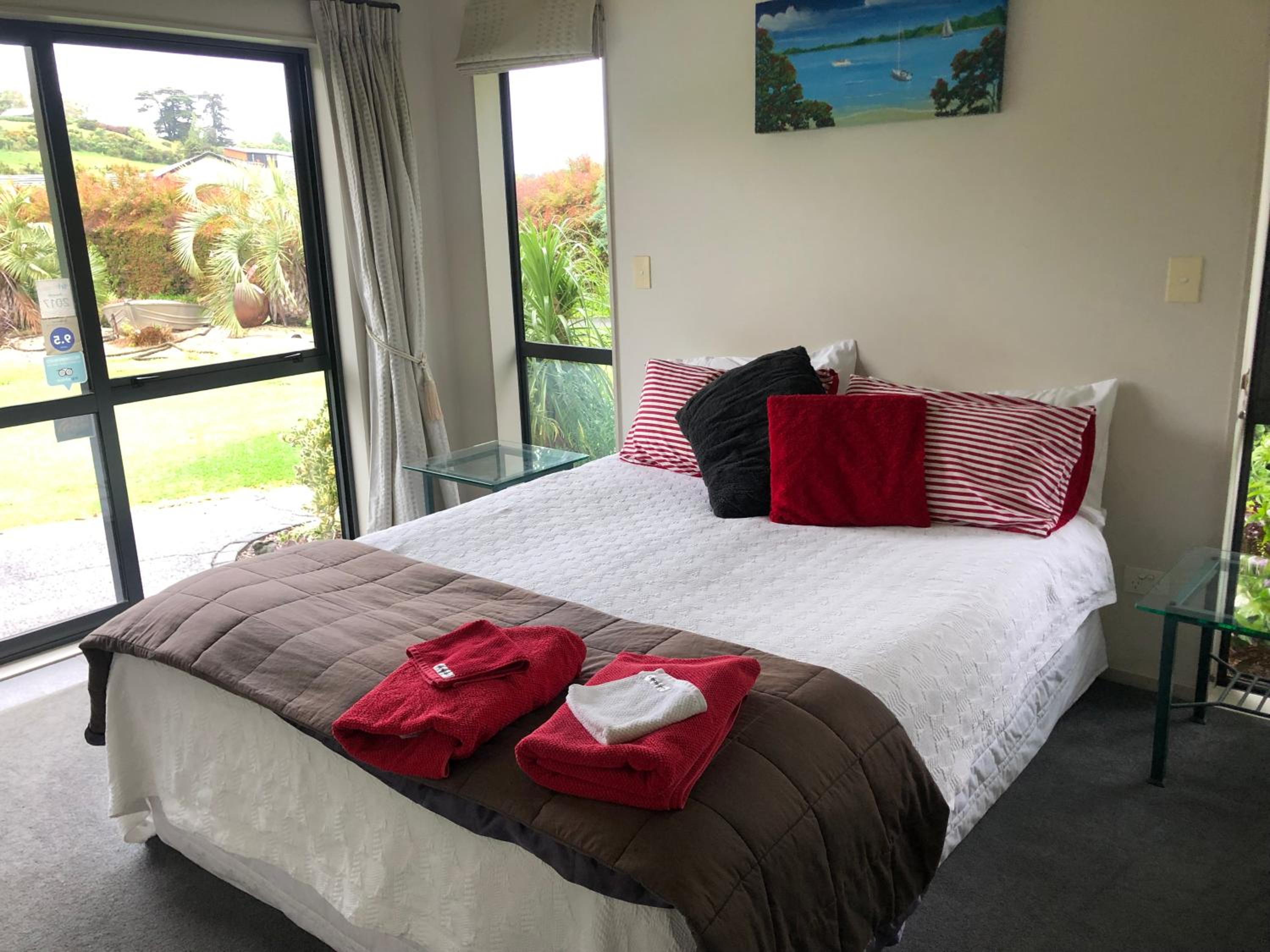 Silverdale Garden Stay view 3