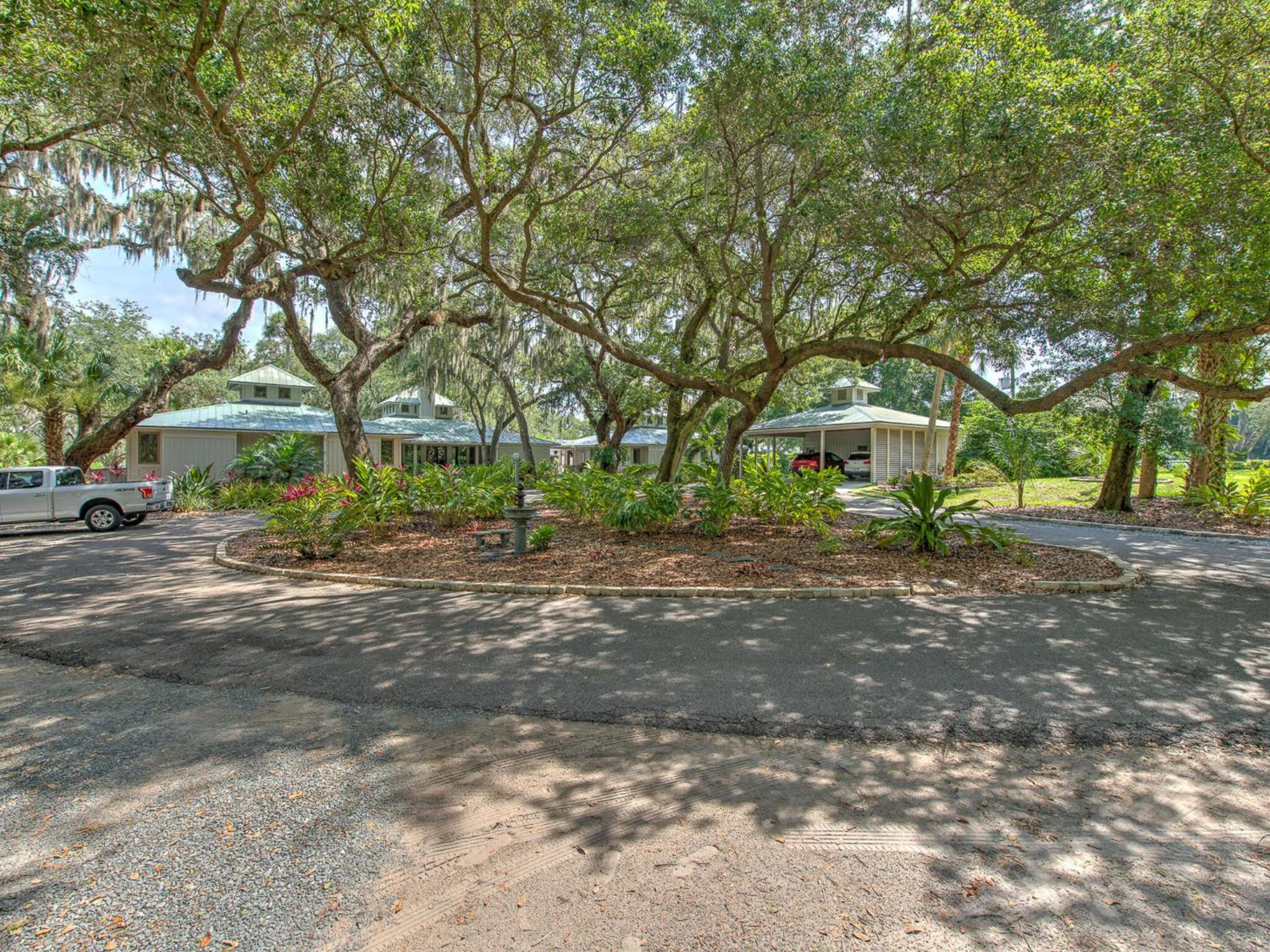 Riverbend Retreat Fla