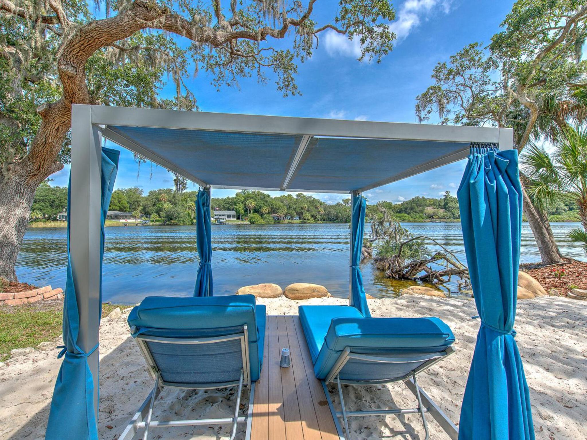 Riverbend Retreat Fla