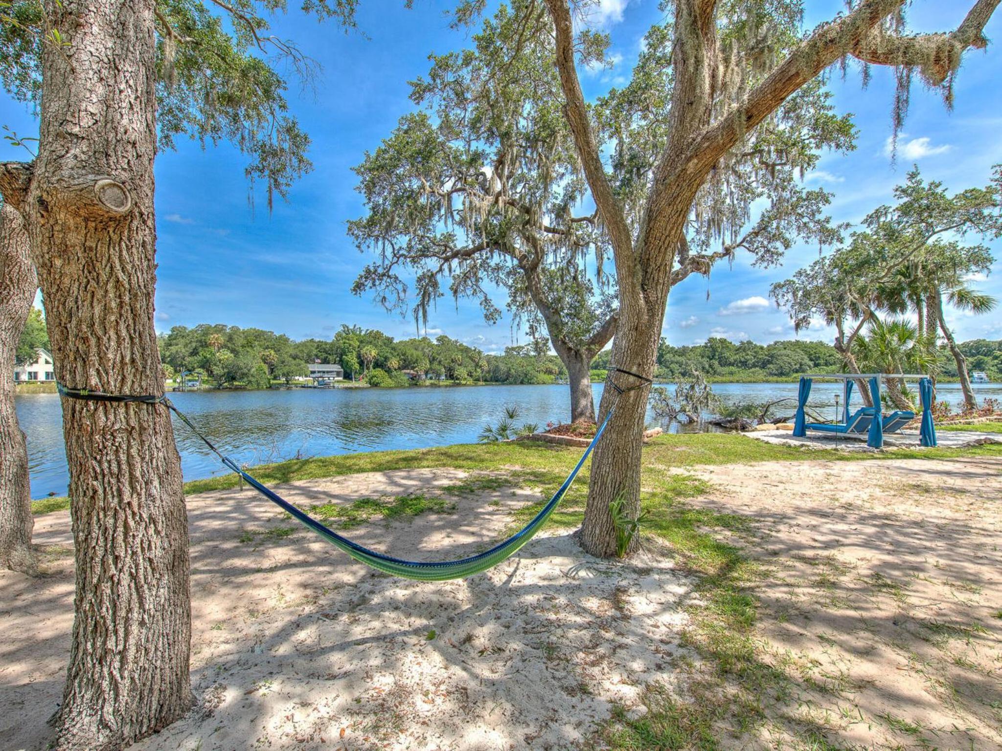 Riverbend Retreat Fla