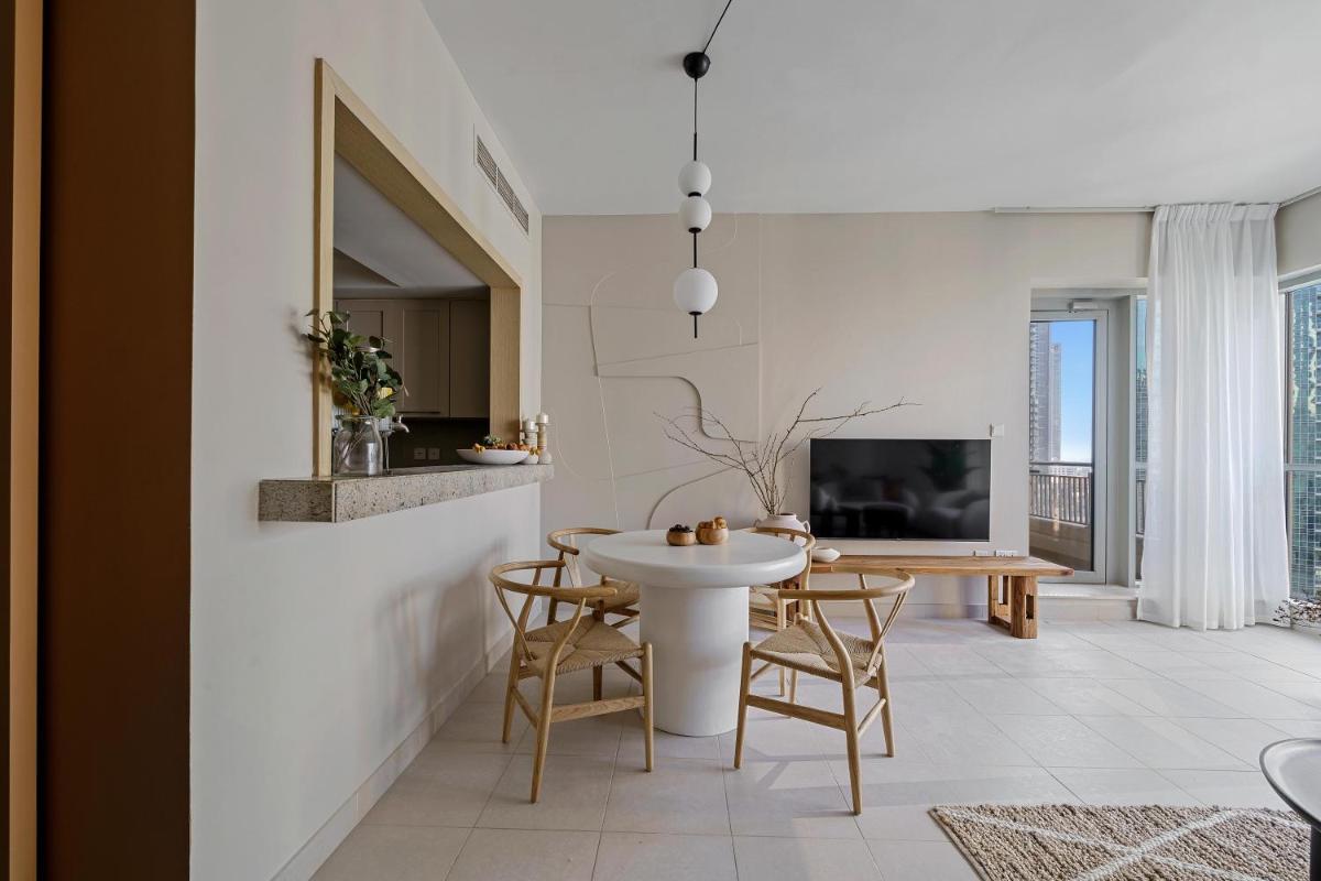 Luxury Apartment with Burj Khalifa View in Downtown