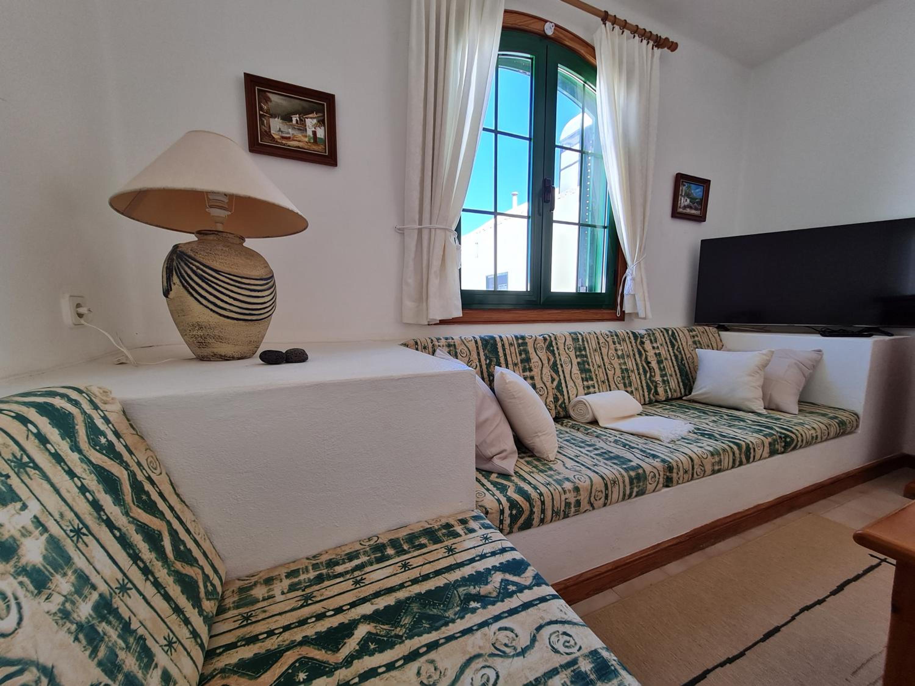 Cozy Waterman beach house