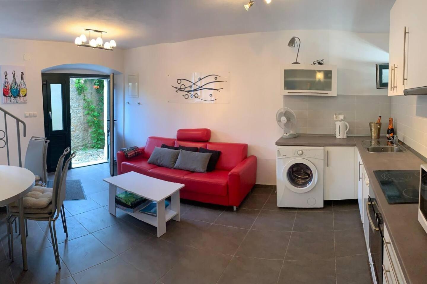 Picturesque Stonehouse in knockout Vrboska Hvar view 2